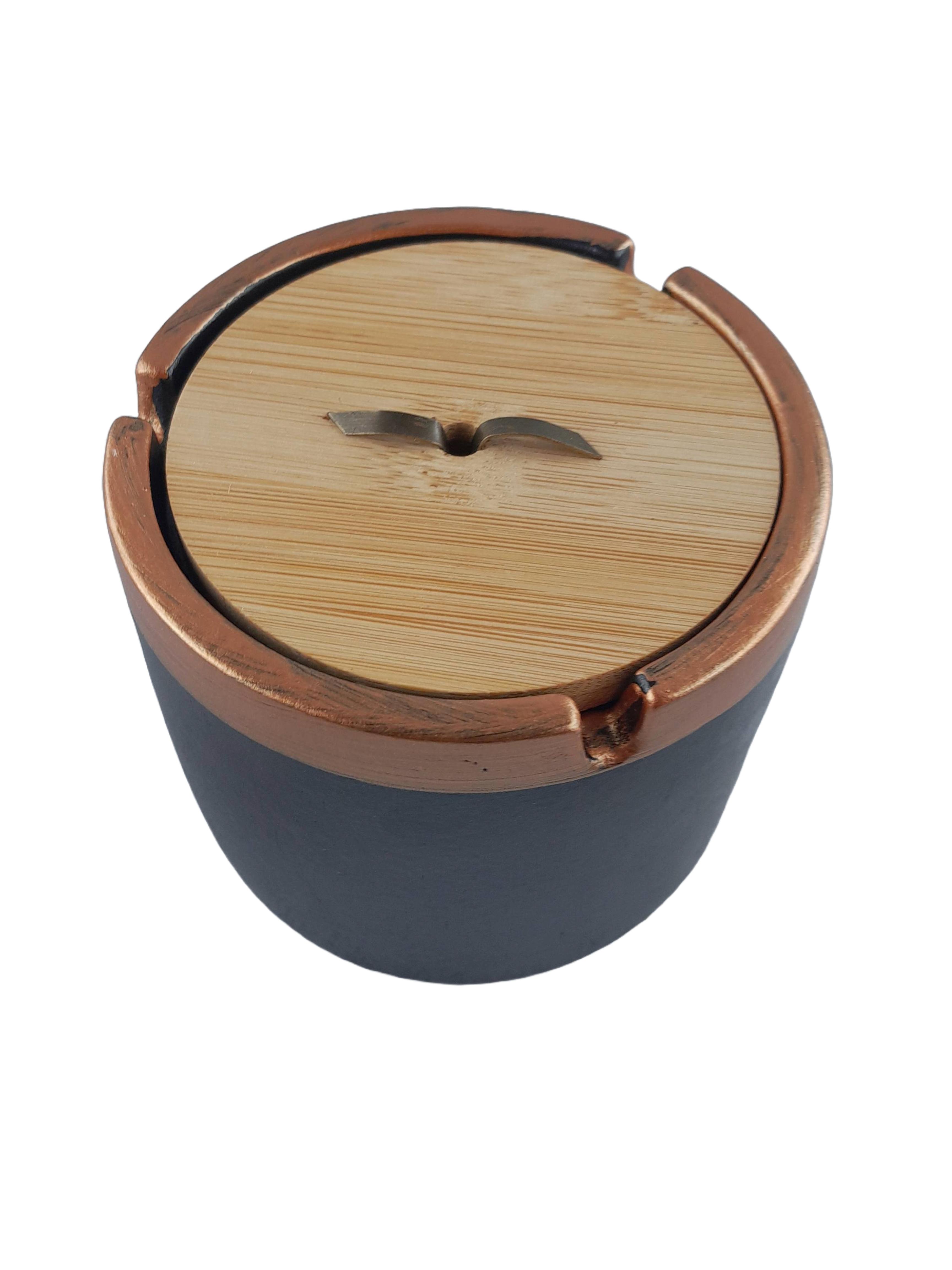 Windascher Zement mit Deckel aus Bambus